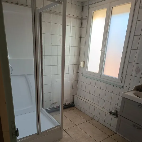 Installation de cabine de douche